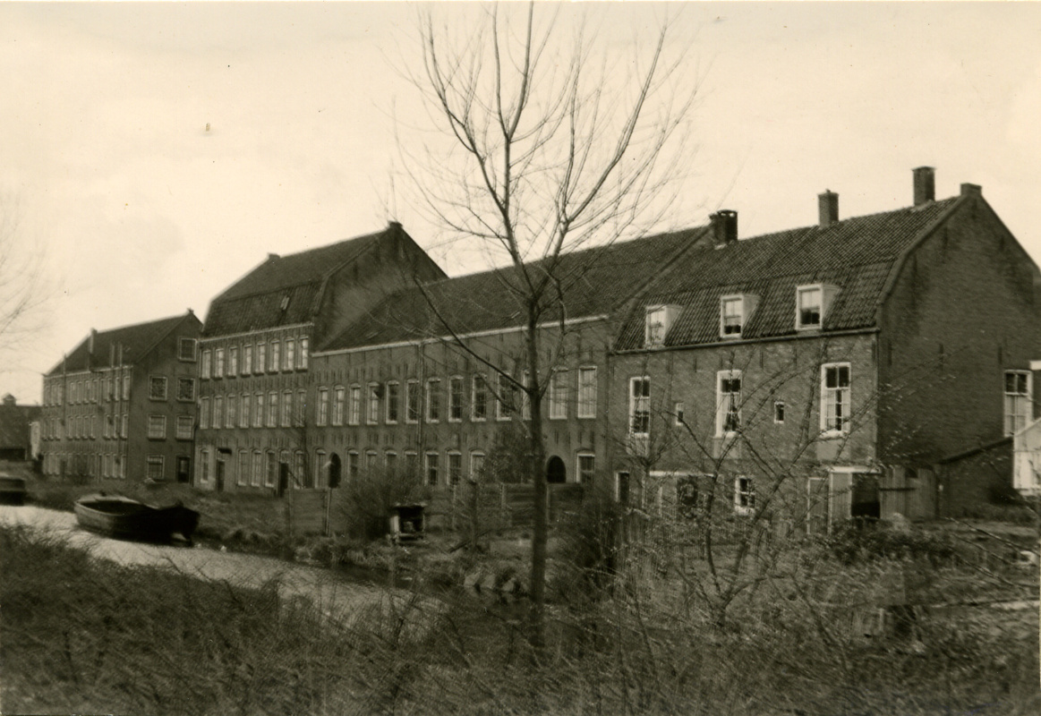 MeubelfabriekVanRooijenNUVestingplntsoen
